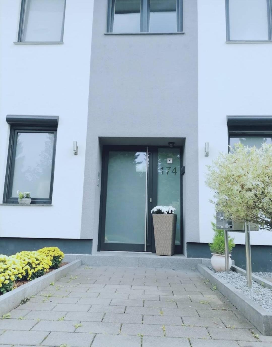 Sleep Well Apartments Detmold - Tempur Beds- Neu - Top Lage - Free Parking - Wifi Eksteriør bilde